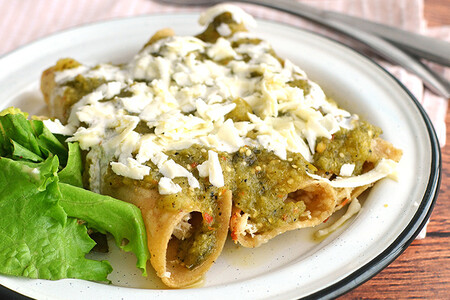 Tacos Dorados de pollo (Orden de 4 tacos)